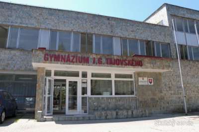 Budova školy - Gymnázium J.G. Tajovského